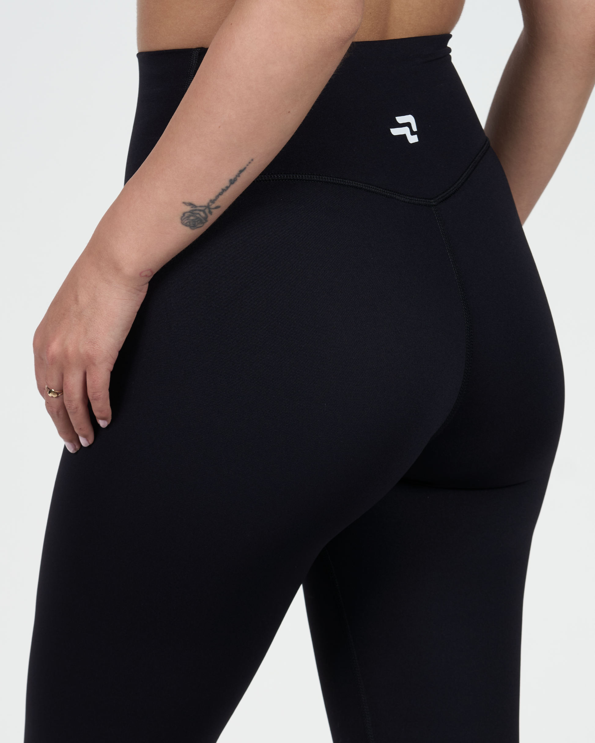 Calza Night - 7/8 Bolsillo En Pretina - Negro